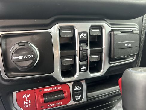 Used 2023 Jeep Gladiator Rubicon w/ LED Lighting Group AWD/4WD image 25