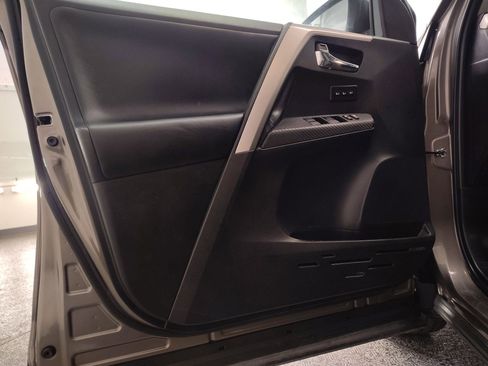 Used 2015 Toyota RAV4 Limited image 20