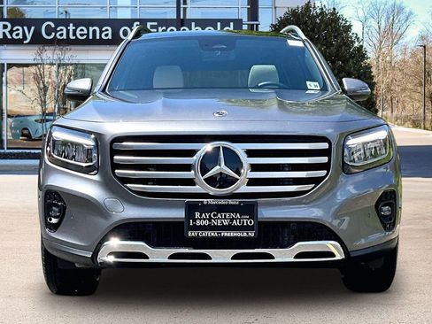 Used 2026 Mercedes-Benz GLB 250 4MATIC image 3