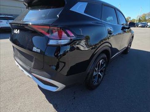 Used 2025 Kia Sportage EX image 5