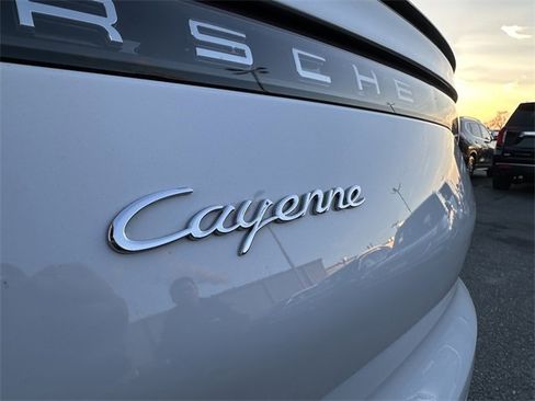 Used 2021 Porsche Cayenne Coupe image 45