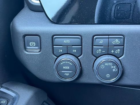 New 2026 Chevrolet Silverado 1500 LT w/ Safety Package AWD/4WD image 17