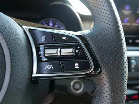 Used 2023 Kia Forte GT-Line w/ GT-Line Premium Package FWD image 18