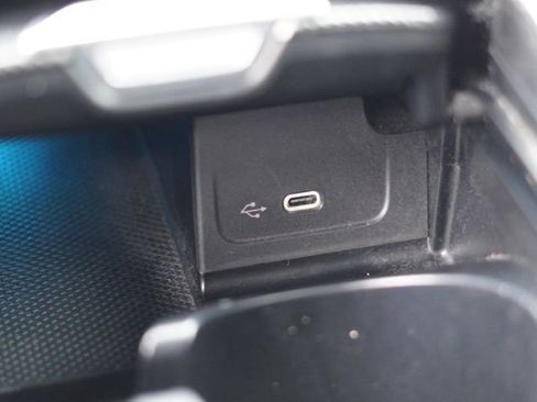 Used 2023 Mercedes-Benz C 300 Sedan image 27