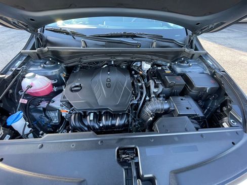 Used 2025 Kia Sportage LX image 32