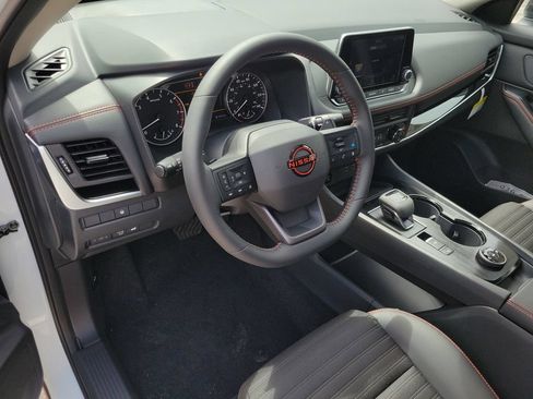 New 2026 Nissan Rogue SV AWD/4WD image 18