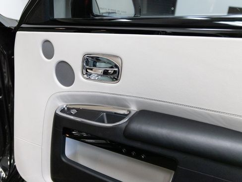 Used 2014 Rolls-Royce Ghost image 27