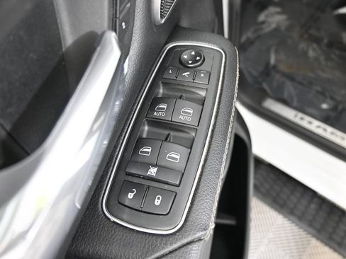 Used 2020 RAM 1500 Laramie AWD/4WD image 20