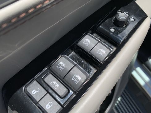 Used 2022 Jeep Grand Wagoneer Series I AWD/4WD image 15