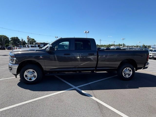 New 2026 RAM 3500 Tradesman AWD/4WD image 4