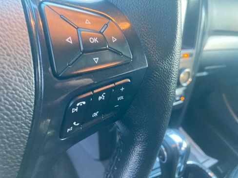 Used 2018 Ford Explorer XLT w/ Equipment Group 202A image 38