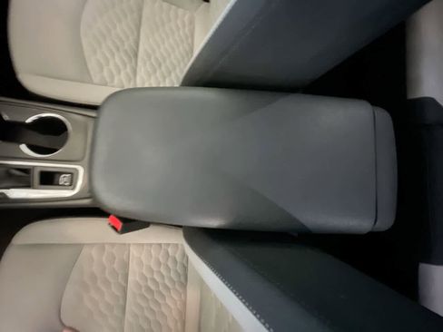 Used 2019 Chevrolet Equinox LT image 21