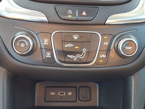 Used 2023 Chevrolet Equinox LT AWD/4WD image 17