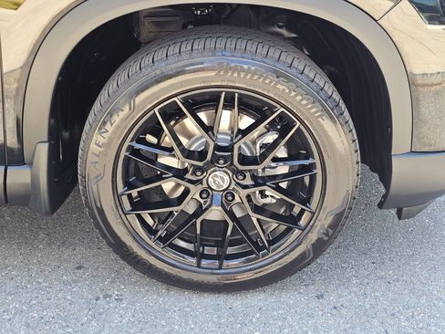 Used 2025 Honda Pilot Elite image 9