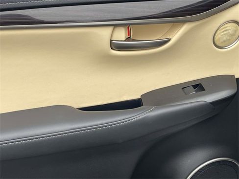 Used 2015 Lexus NX 300h FWD image 22