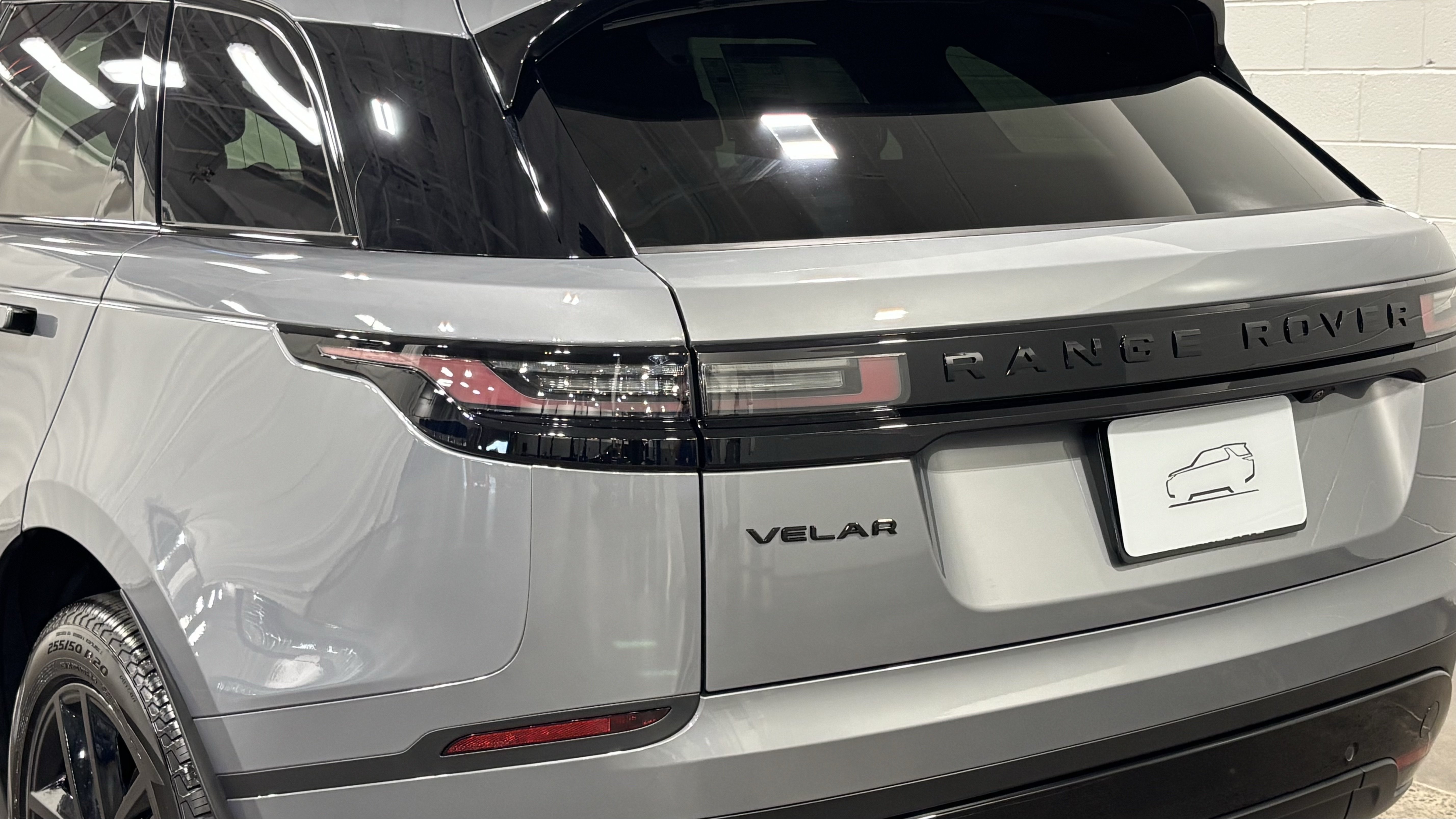 New 2026 Land Rover Range Rover Velar S AWD/4WD image 17