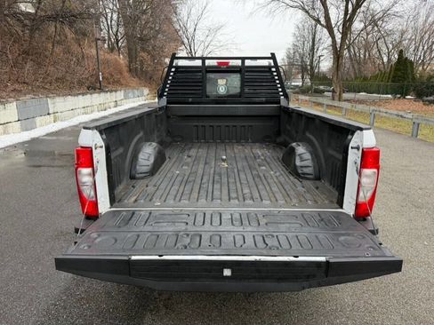 Used 2022 Ford F250 XL w/ Power Equipment Group image 19