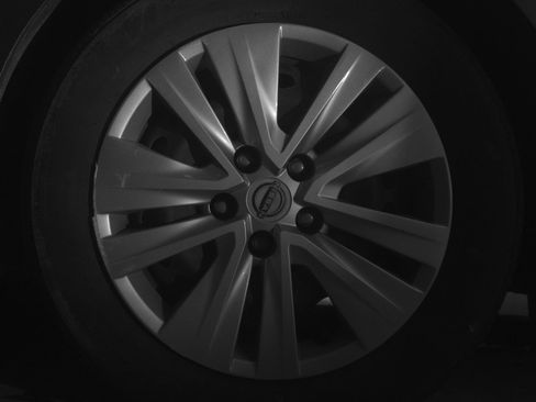 Used 2025 Nissan Sentra S image 12