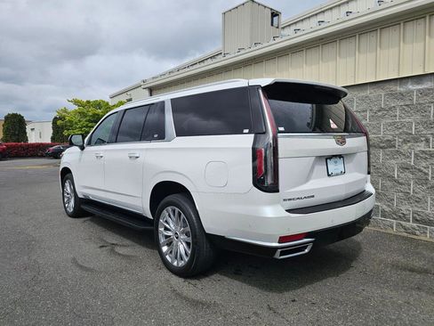 Certified 2023 Cadillac Escalade ESV Premium Luxury AWD/4WD image 4