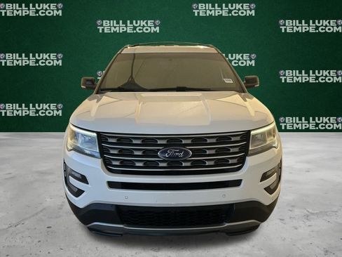 Used 2017 Ford Explorer XLT w/ Equipment Group 202A image 10