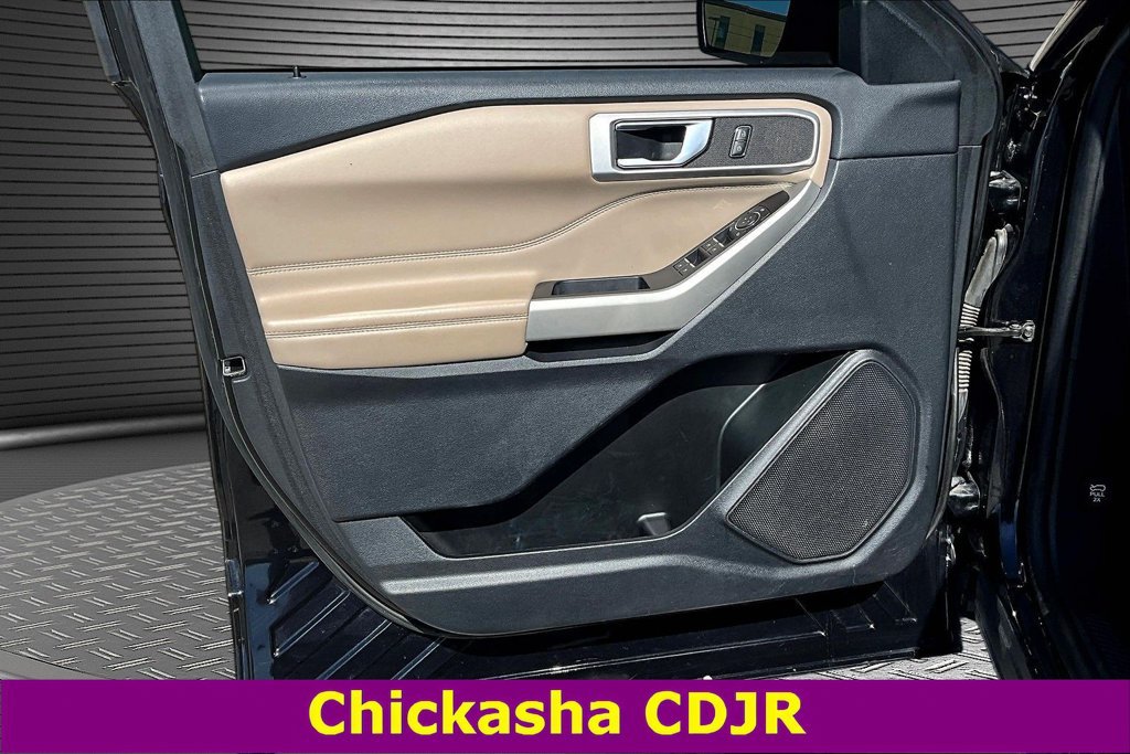 Used 2022 Ford Explorer XLT AWD/4WD image 19