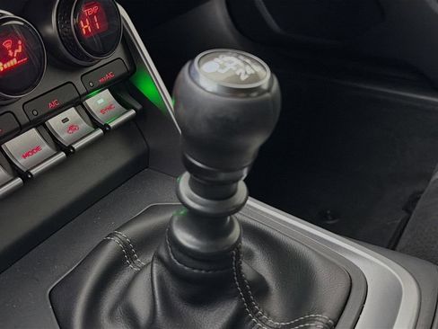 Used 2024 Toyota GR86 Premium image 17