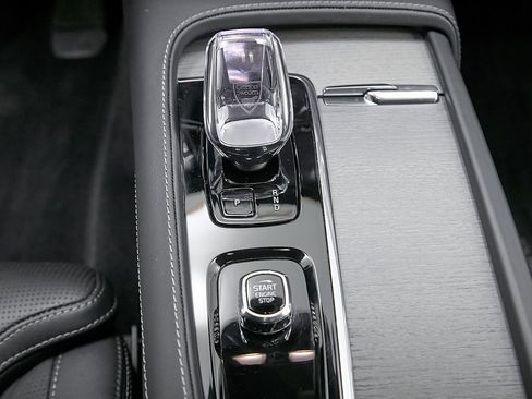 Certified 2024 Volvo V90 B6 Cross Country Ultimate image 20