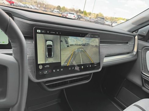 Used 2024 Rivian R1S Adventure AWD/4WD image 18