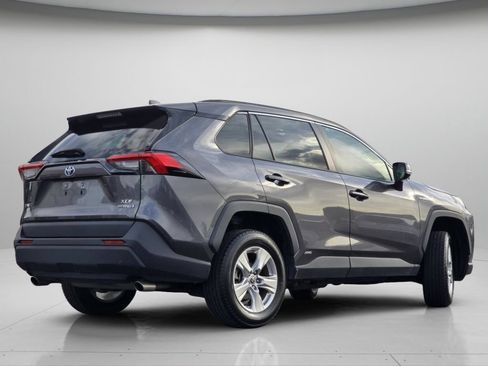 Used 2021 Toyota RAV4 XLE w/ Convenience Package AWD/4WD image 22
