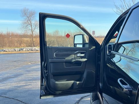 Used 2024 RAM 2500 Big Horn w/ Night Edition image 13