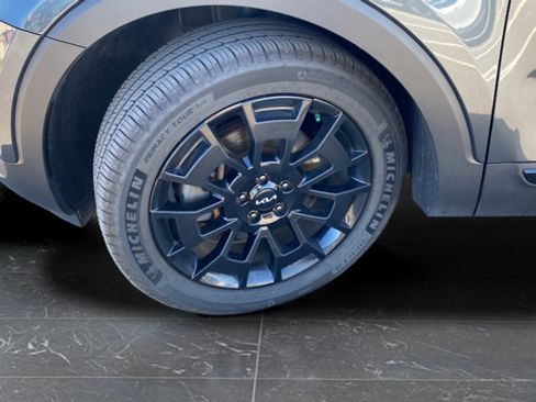 Certified 2022 Kia Telluride EX w/ EX Premium Package AWD/4WD image 42