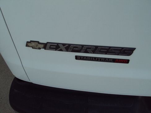 Used 2014 Chevrolet Express 1500 LT w/ LT Preferred Equipment Group image 32