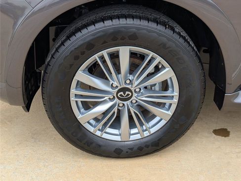 Used 2024 INFINITI QX80 Luxe RWD image 12