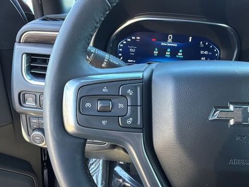 Used 2022 Chevrolet Suburban Z71 w/ Z71 Off-Road Package image 22