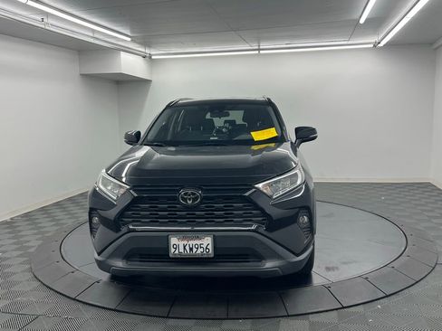 Used 2021 Toyota RAV4 XLE image 5