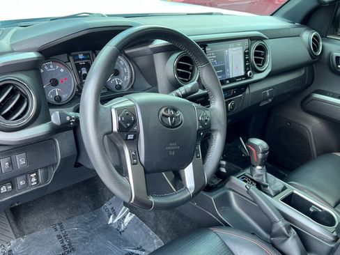 Used 2021 Toyota Tacoma TRD Pro AWD/4WD image 13