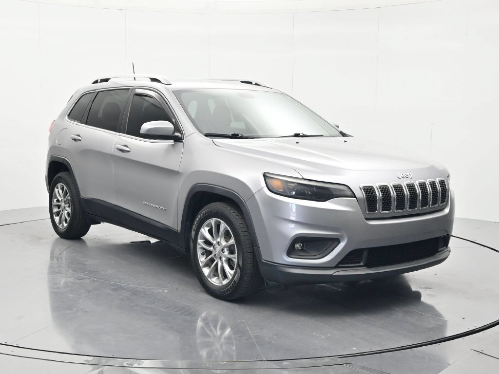 Used 2019 Jeep Cherokee Latitude Plus FWD image 3