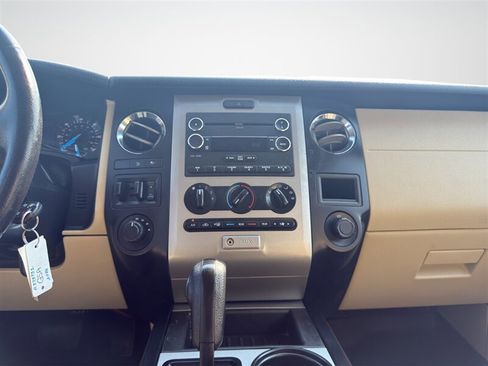 Used 2015 Ford Expedition XL AWD/4WD image 9