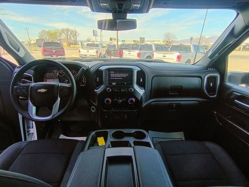 Used 2022 Chevrolet Silverado 3500 LT w/ Convenience Package image 10