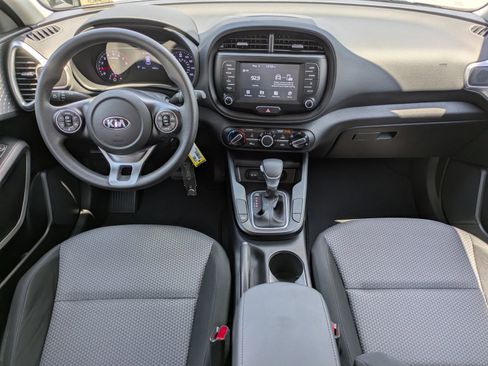Certified 2021 Kia Soul LX FWD image 11