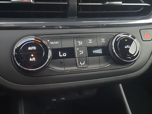 Used 2026 Buick Envista Preferred FWD image 25