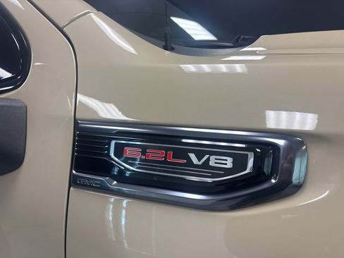 Used 2022 GMC Sierra 1500 AT4 w/ AT4 Premium Package image 10