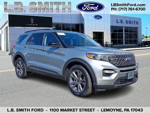 Certified 2023 Ford Explorer XLT w/ Equipment Group 202A AWD/4WD image 1