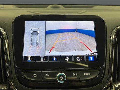 Used 2024 Chevrolet Equinox Premier image 14