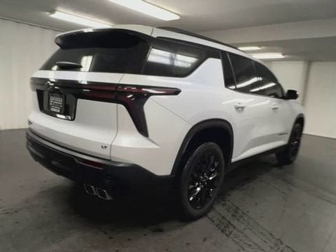 Certified 2024 Chevrolet Traverse LT w/ Midnight/Sport Edition FWD image 8