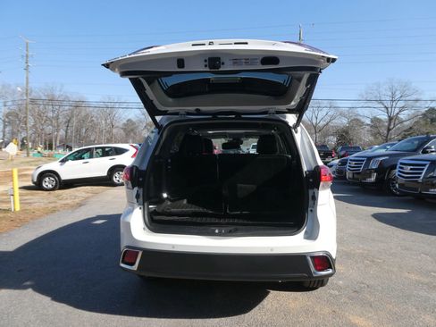 Used 2018 Toyota Highlander Limited image 7