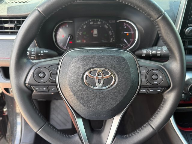 Used 2020 Toyota RAV4 TRD Off-Road AWD/4WD image 17