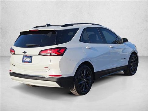 Used 2022 Chevrolet Equinox RS w/ Infotainment Package image 5