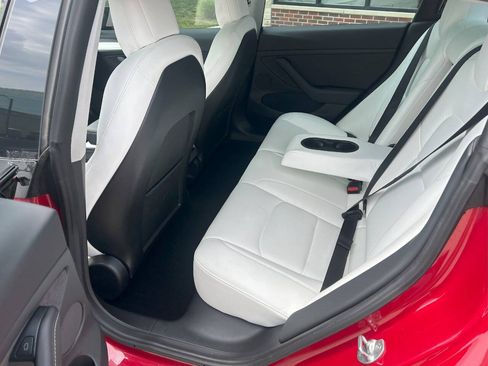 Used 2021 Tesla Model 3 Performance image 23