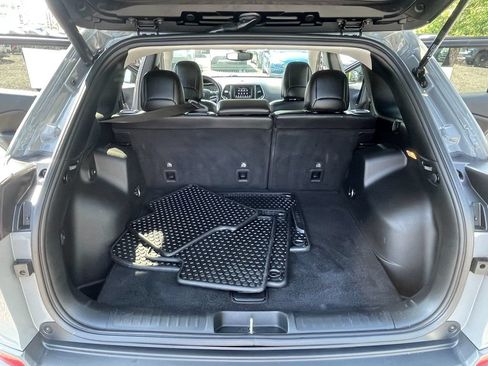 Used 2020 Jeep Cherokee Latitude Plus w/ Cold Weather Group AWD/4WD image 26